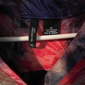 Lightweight sleeveless blouse